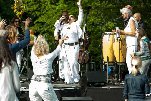 1-salsadansen-met-Leticia-y-su-Rumbadama