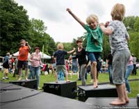 2 Gogo dansers foto Dick Frederiks